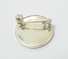 brooch style